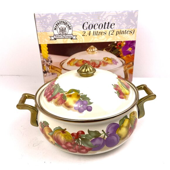 VTG MarketSquare Hudson’s Bay 2.4L Enamel Casserole with Brass Handles Taiwan - Picture 1 of 12